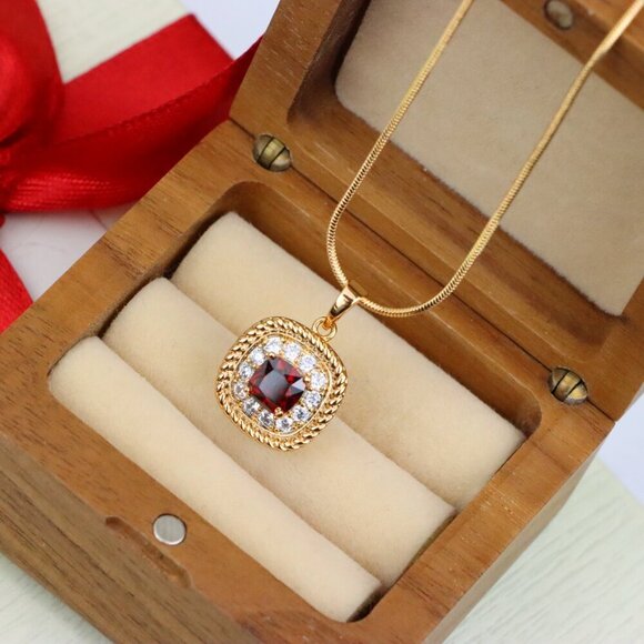 "Vintage Style Red Cushion Pendant with Crystal Halo Accents, XPPT1663 - Picture 8 of 13